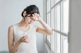 天気が悪いと頭痛が出やすい？【偏頭痛・対処法・自律神経の乱れ】